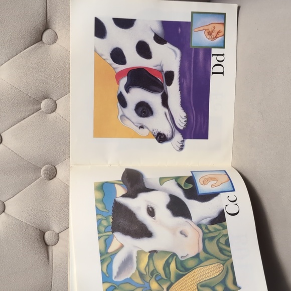 A Sign Language Alphabet Hand signs Scholastic By Kathleen Fain - Picture 7 of 16